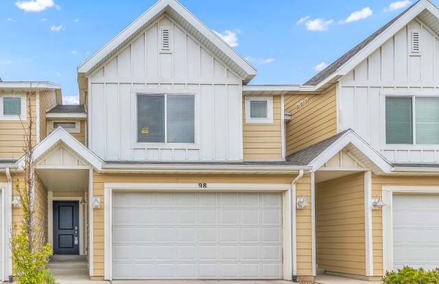 Beautiful 3-bedroom, 2-bath townhome photos photos