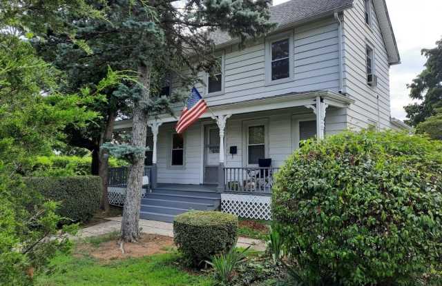 55 Valley Road - 55 Valley Road, Cos Cob, CT 06807