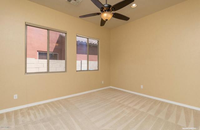 3960 E EXPEDITION Way Gallery 3
