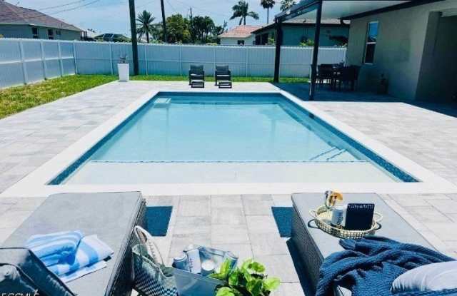 1715 Chiquita Boulevard S photos photos