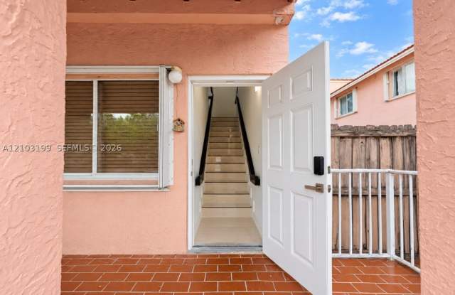 8039 Lake Dr Gallery 4