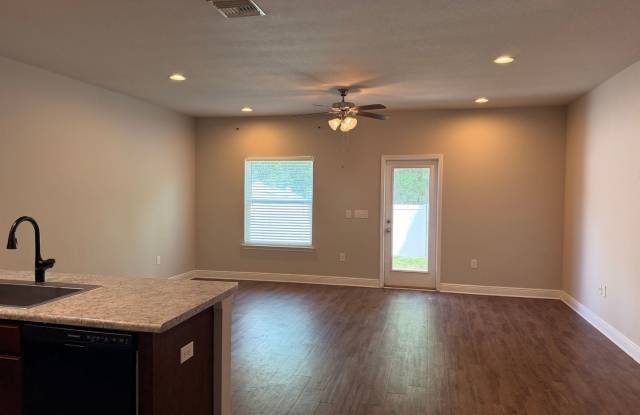 5972 Callaway Circle Gallery 3