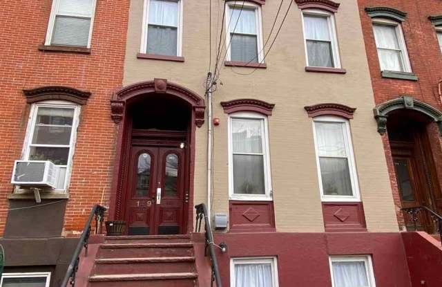 149 GRAND ST - 149 Grand Street, Jersey City, NJ 07302