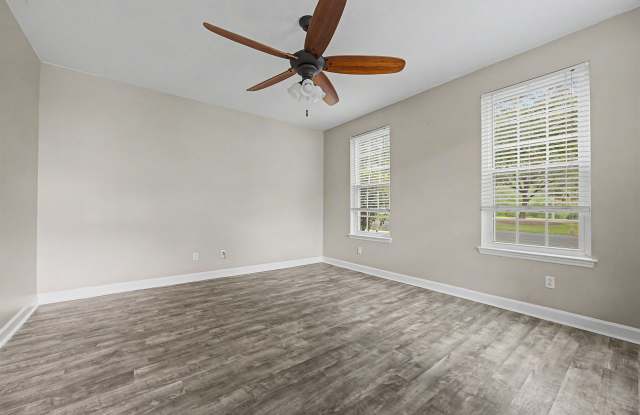3977 FOUR OAKS Boulevard Gallery 4
