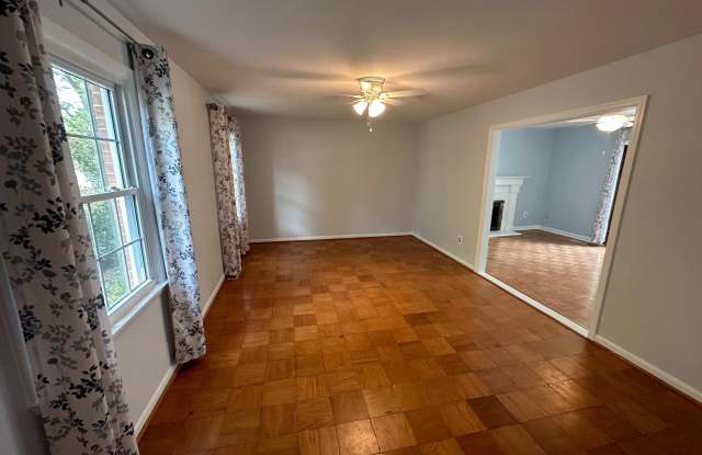 13524 ELLENDALE Drive Gallery 2