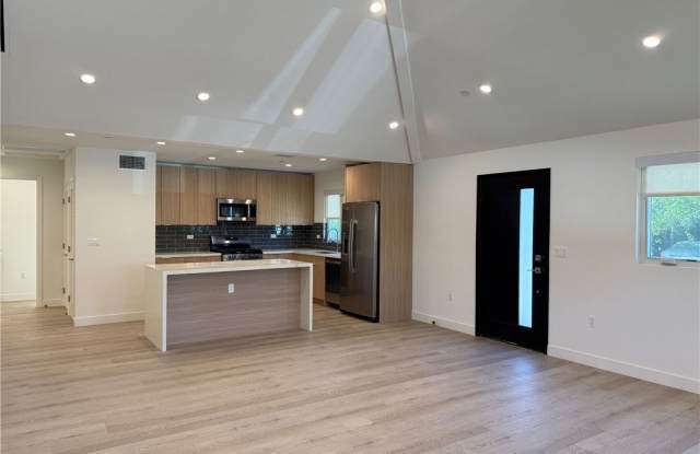 5972 Jamieson Avenue photos photos