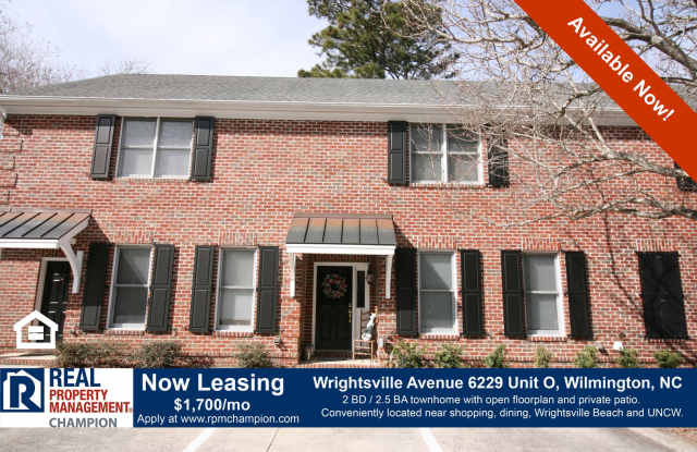 Adorable 2 BD Townhome with Private Patio photos photos