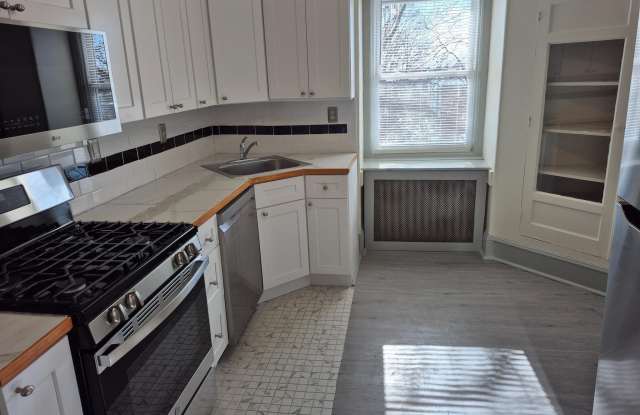 4610 CHESTER Avenue unit: 3 photos photos