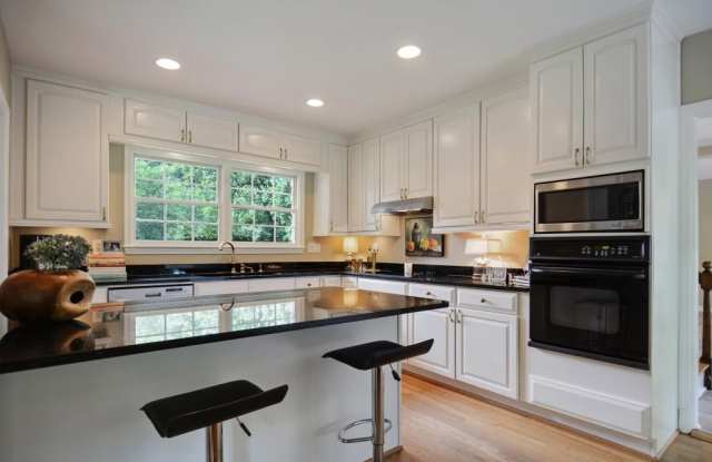 57 Putnam Drive NW Gallery 2
