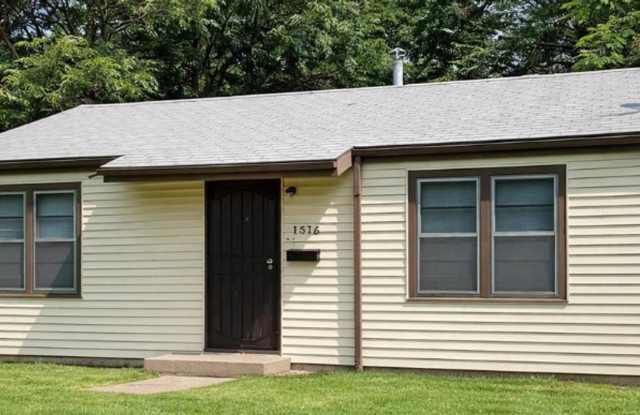 Beautifully Updated 4 Bedroom 1.5 Bathroom Home located Northeast Wichita, KS. photos photos