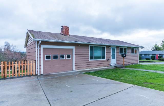 4 Bed 2 bath Home in the Heart of Oak Harbor photos photos