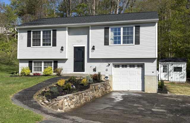 20 Hemlock Ln photos photos