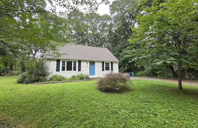 73 Posnegansett Ave Gallery 2