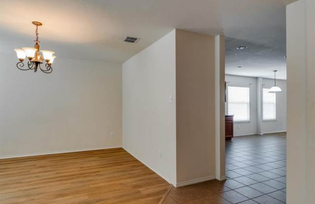 9810 Dartmouth Drive Gallery 3
