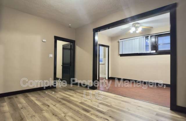 325 East Washington St - 1 photos photos