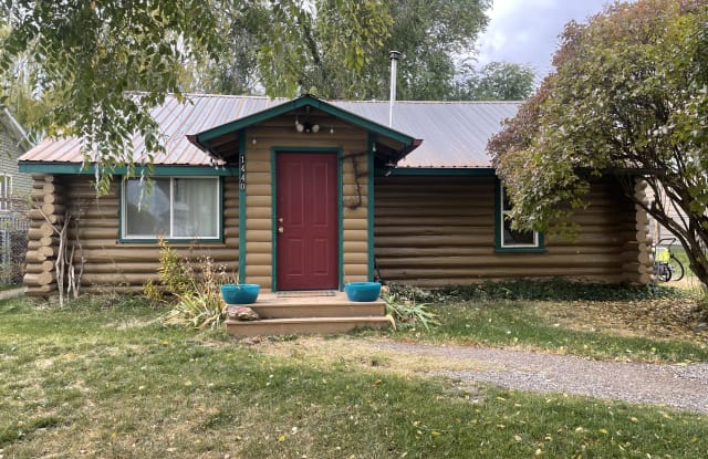 1440 5th Ave W - 1440 5th Avenue West, Kalispell, MT 59901