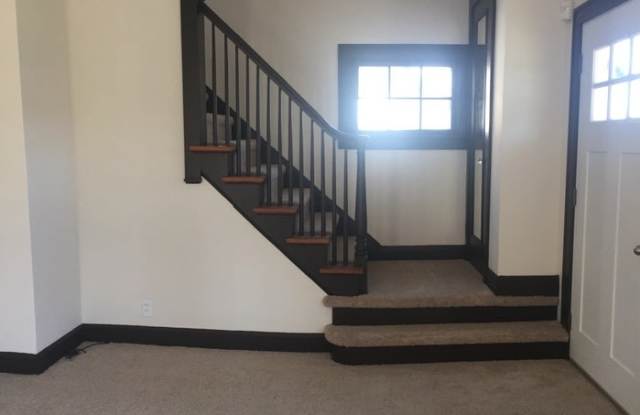 6126 Wareham Drive Gallery 3