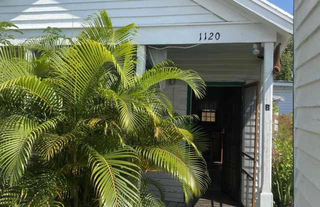 1120 Elgin Lane photos photos