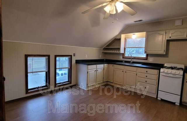 1401 Valley Ave NW photos photos