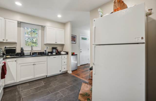7404 Dartmouth Avenue Gallery 3