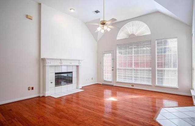 3153 Kings Canyon Drive Gallery 2