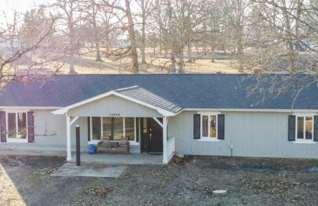 13949 Compton Road photos photos