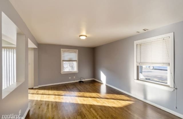 5759 N Kimball Ave # 102 - 5759 North Kimball Avenue, Chicago, IL 60659