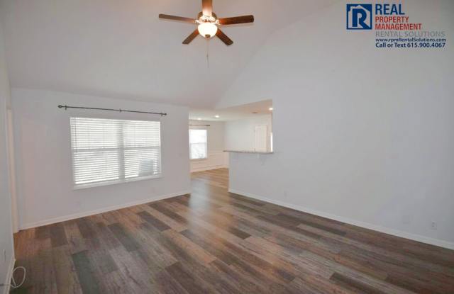 Adorable 3 bd 1-level home w/ covered patio, fenced-in backyard, & attached garage! Gallery 4