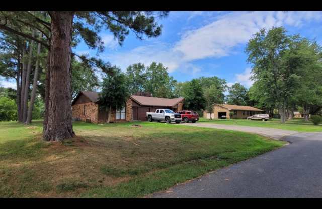 211 Woodbine Drive photos photos