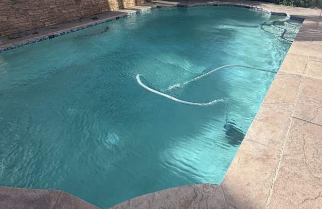 4 Bed/ 2.5 bath house with Pool/Spa photos photos