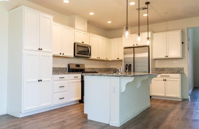 21236 Grapevine Dr Gallery 4