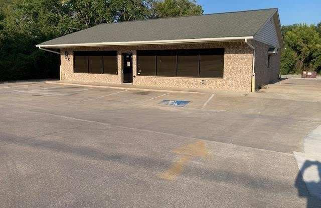 2108 N Center Street - 2108 North Center Street, Bonham, TX 75418