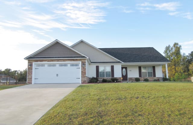 105 Pembury Way - 105 Pembury Way, Richlands, NC 28574