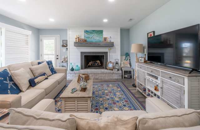 4625 Schooner Gallery 4