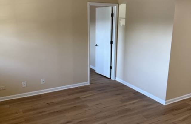 353 South Whispering Hills Drive Gallery 3