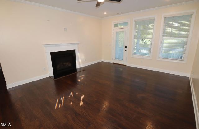419 Hopwood Way Gallery 2