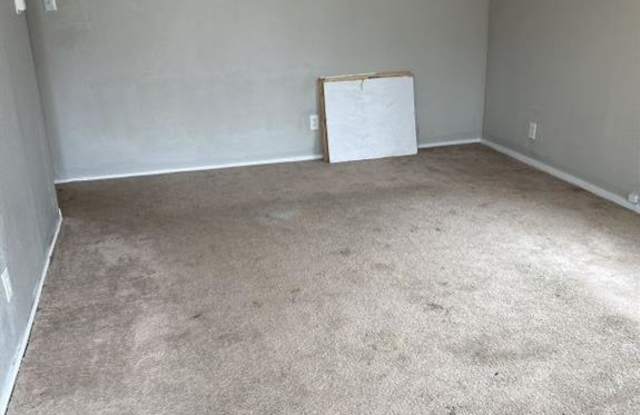 2812 Forest Manor Avenue Gallery 2