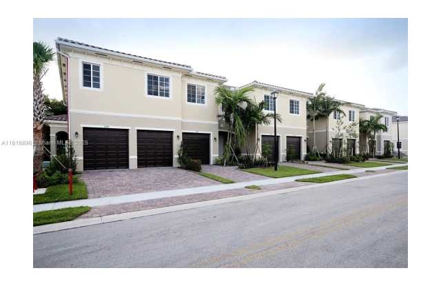 2664 SW 81 photos photos
