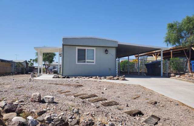 Bullhead City! 2 Bedroom Available/2 Bath in Desirable Holiday Shores! photos photos