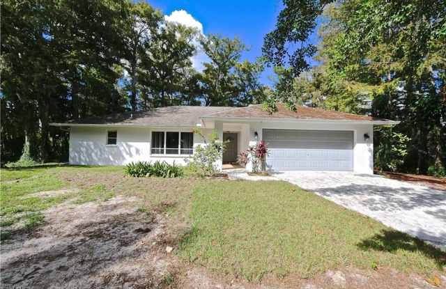 5461 Boxwood Way photos photos