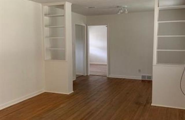 5757 Tracyne Drive Gallery 3