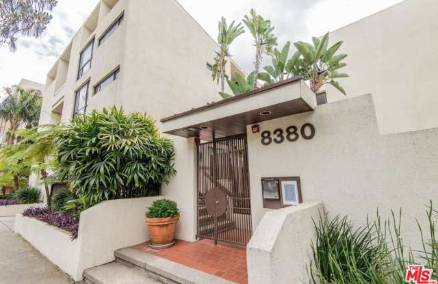 8380 WARING Avenue Gallery 3