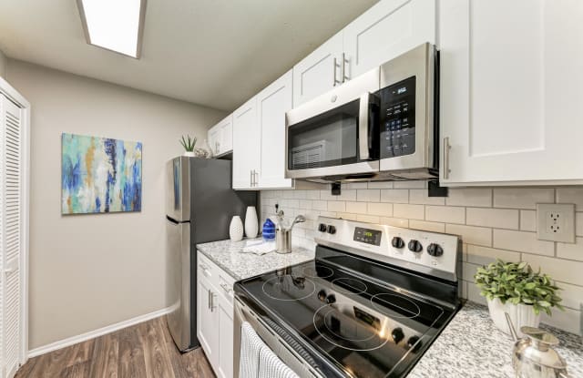 Arbor Walk Apartments Gallery 4