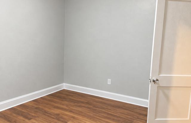 10109 Almira Ave Gallery 2