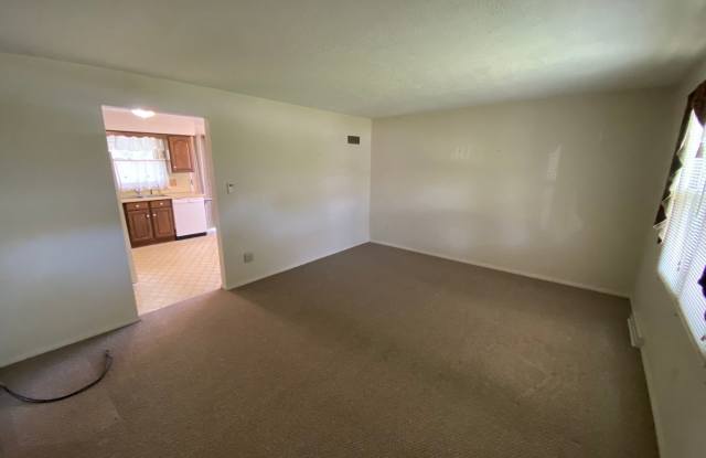 Town Home in York Township Gallery 3