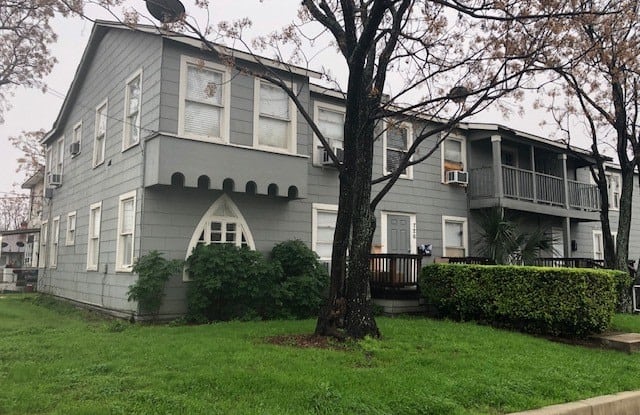 724 E GRAYSON ST - 724 East Grayson Street, San Antonio, TX 78208