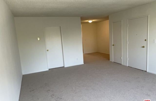 9204 Whitworth Dr Gallery 4