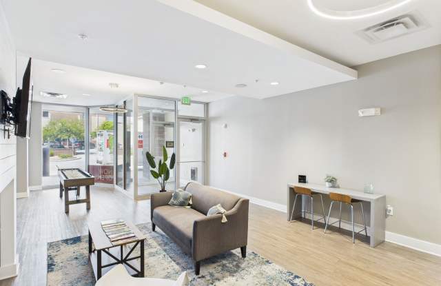 The E'Laan photos photos