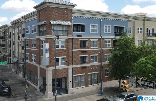2020 S 5TH AVENUE photos photos