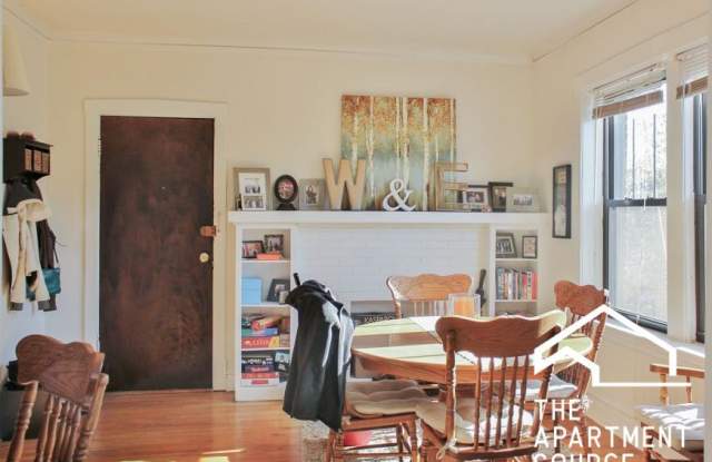 2606 West Gunnison St. Gallery 3